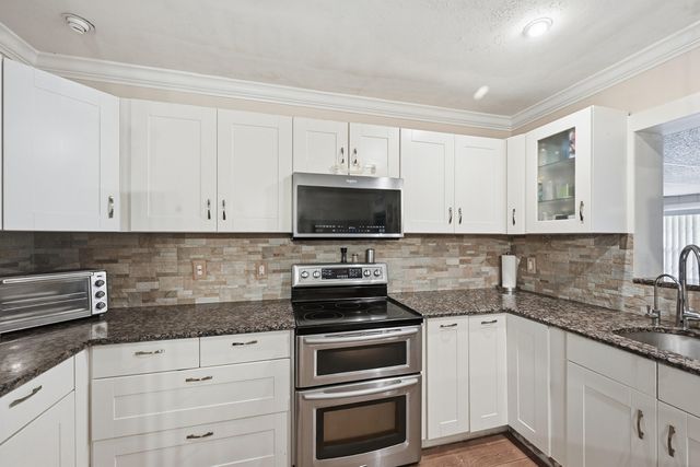 2316 SE 1st Street, Boynton Beach, FL 33435