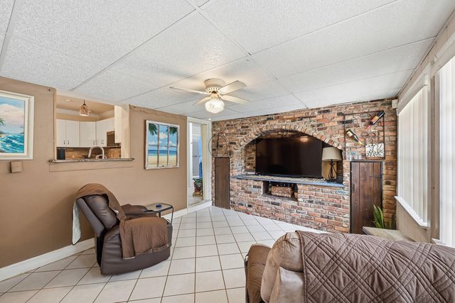 2316 SE 1st Street, Boynton Beach, FL 33435