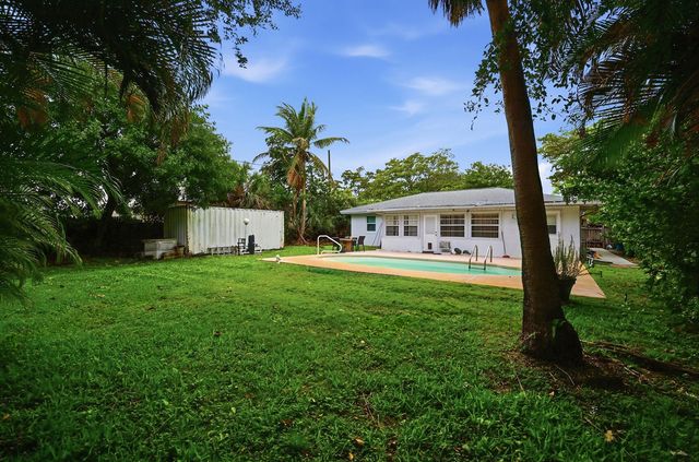 2316 SE 1st Street, Boynton Beach, FL 33435