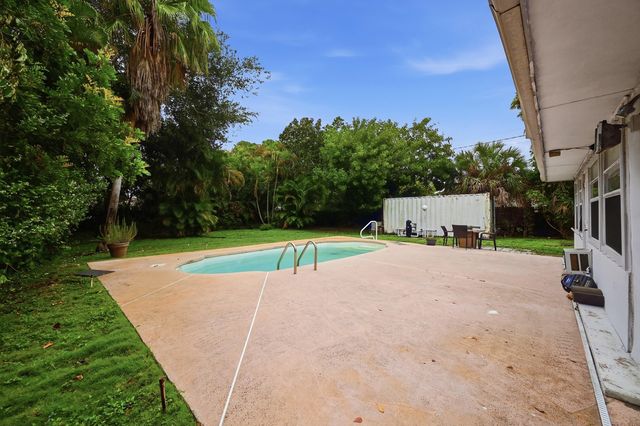 2316 SE 1st Street, Boynton Beach, FL 33435