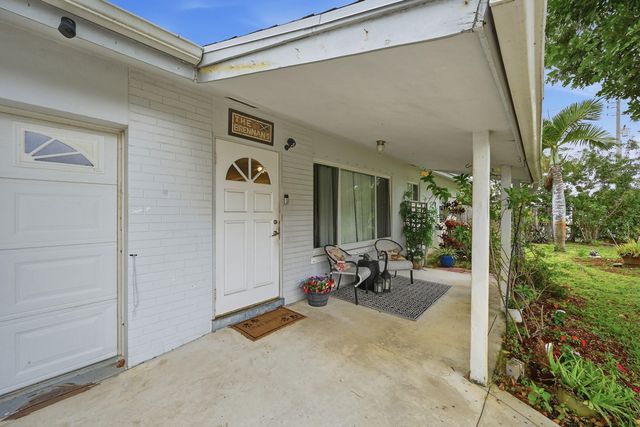 2316 SE 1st Street, Boynton Beach, FL 33435