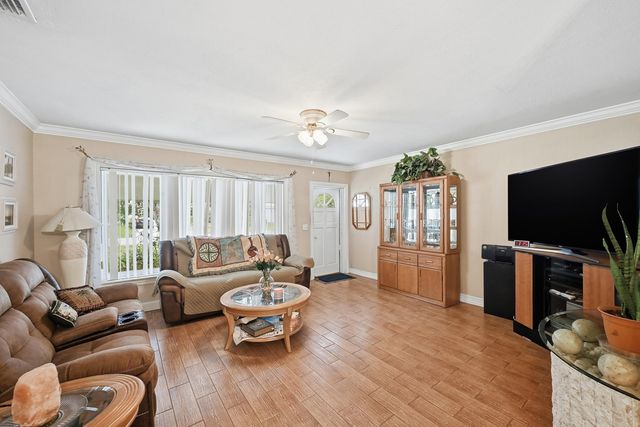 2316 SE 1st Street, Boynton Beach, FL 33435