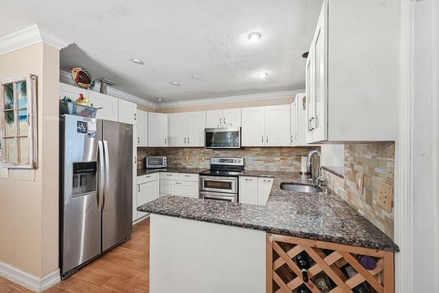 2316 SE 1st Street, Boynton Beach, FL 33435