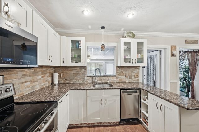 2316 SE 1st Street, Boynton Beach, FL 33435