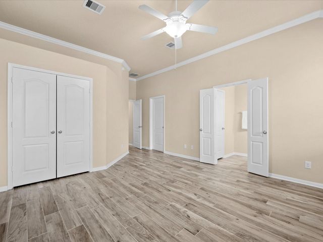 26 Canterborough Place, Tomball, TX 77375