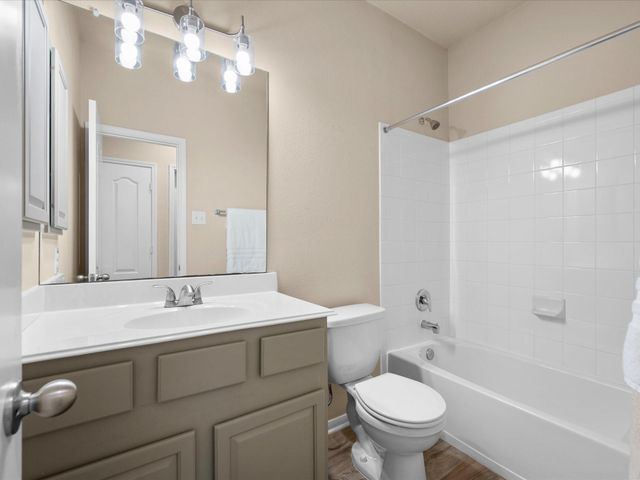 26 Canterborough Place, Tomball, TX 77375