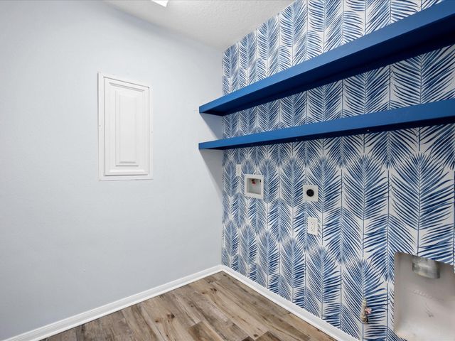 26 Canterborough Place, Tomball, TX 77375