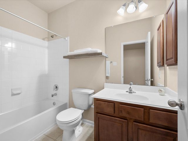 26 Canterborough Place, Tomball, TX 77375