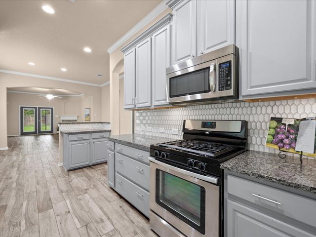 26 Canterborough Place, Tomball, TX 77375