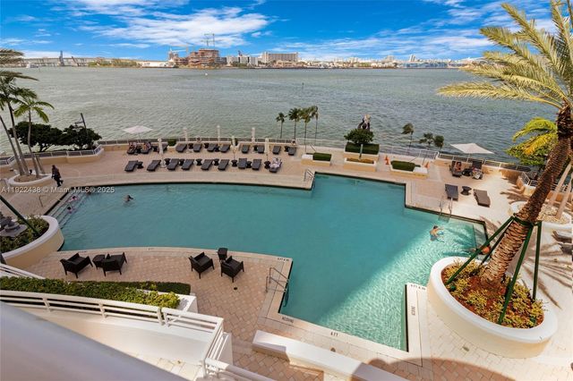 848 Brickell Key Dr 3905, Miami, FL 33131