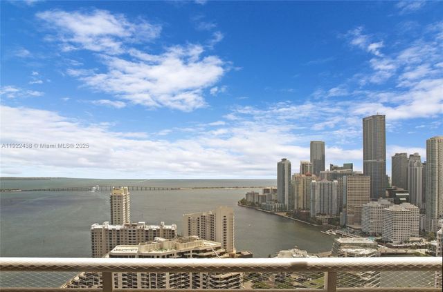 848 Brickell Key Dr 3905, Miami, FL 33131