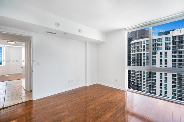 325 S Biscayne Blvd 4115, Miami, FL 33131