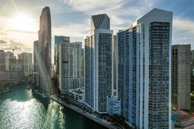 325 S Biscayne Blvd 4115, Miami, FL 33131