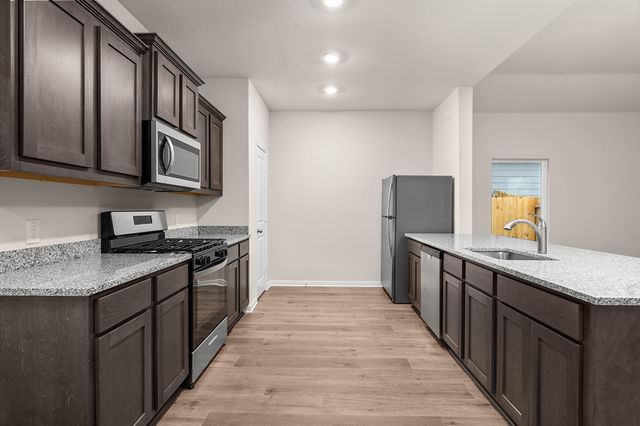 207 North Island Drive, Terrell, TX 75160