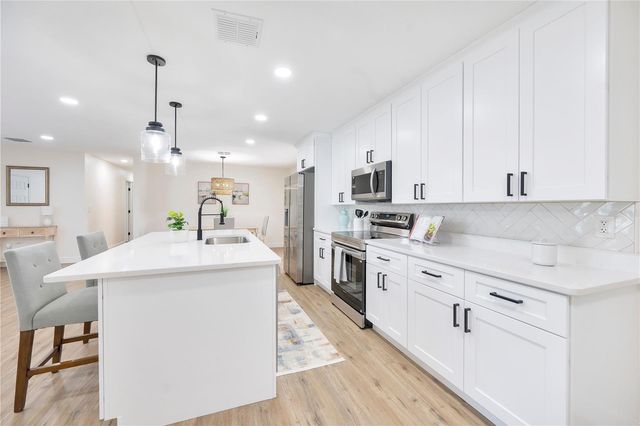 510 ROOKS ROAD, Seffner, FL 33584