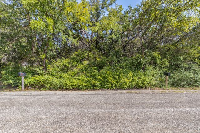 2713 Walnut Street, Granbury, TX 76048