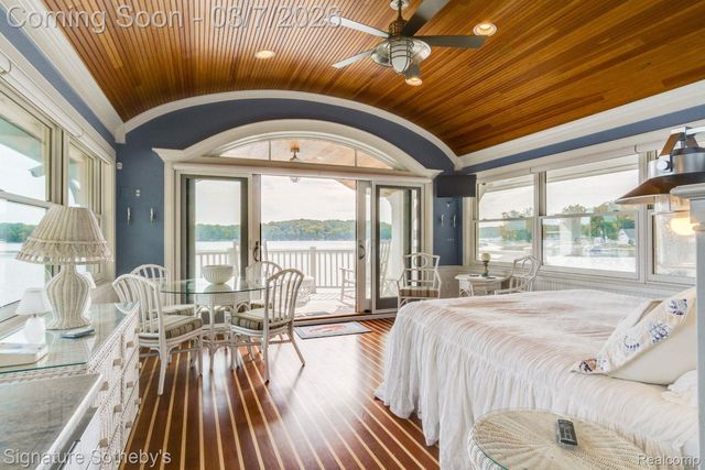 14625 Edgewater Drive, Lyndon Township, MI 48137