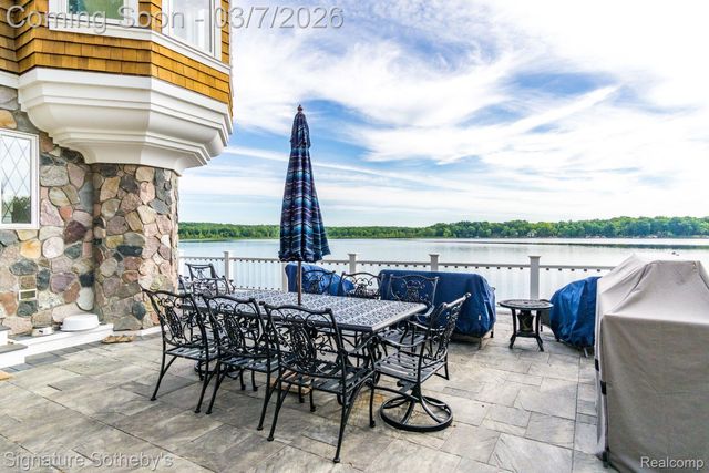 14625 Edgewater Drive, Lyndon Township, MI 48137