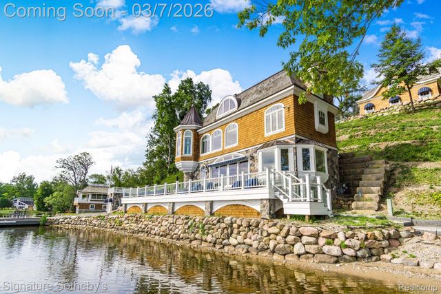 14625 Edgewater Drive, Lyndon Township, MI 48137