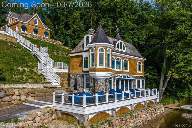 14625 Edgewater Drive, Lyndon Township, MI 48137