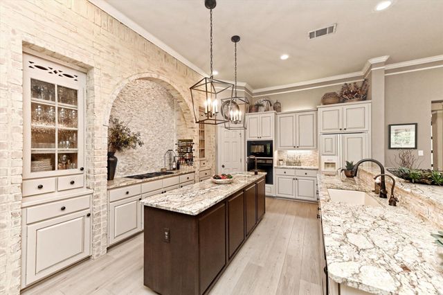2405 Donner PATH, Round Rock, TX 78681