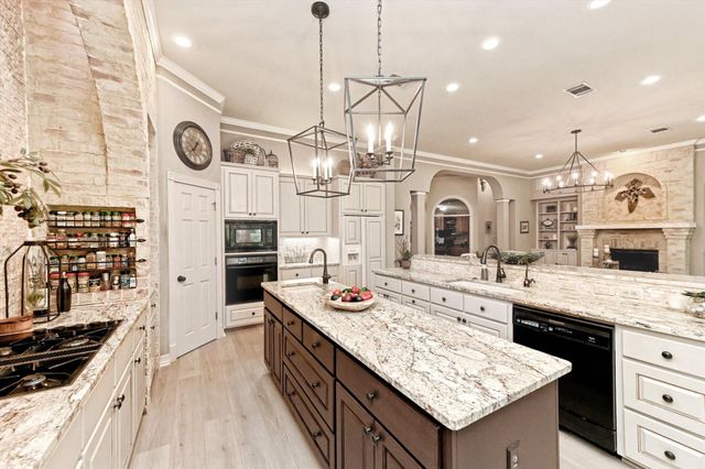 2405 Donner PATH, Round Rock, TX 78681