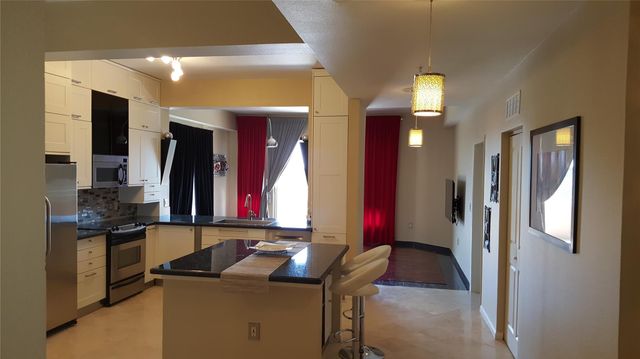 3505 Sage Road 502, Houston, TX 77056