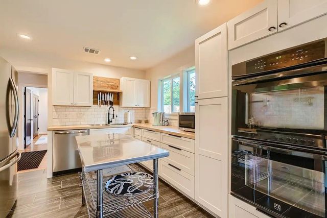 4021 Woodshire Street, Houston, TX 77025