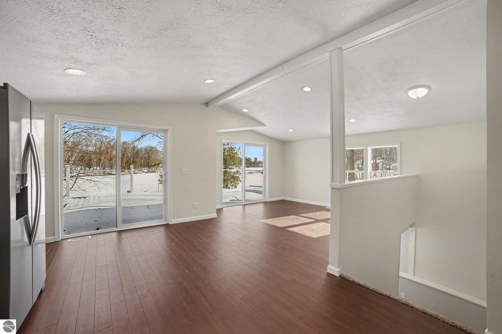 Image 8 of property listing at 6820 W Shore Drive, Weidman, MI 48893