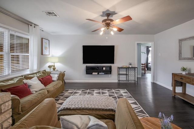 6004 Libyan DR, Austin, TX 78745