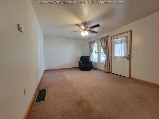 218 95th Street, Marmet, WV 25315