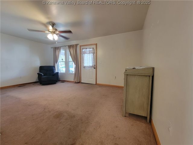 218 95th Street, Marmet, WV 25315