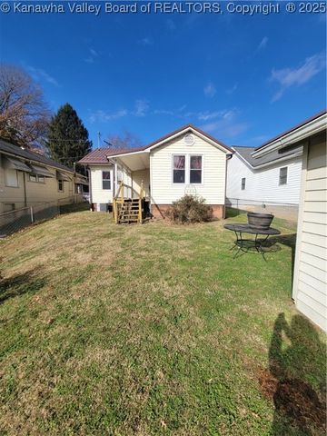 218 95th Street, Marmet, WV 25315