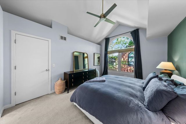 1801 W DIVERSEY Parkway 14, Chicago, IL 60614