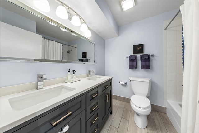 1801 W DIVERSEY Parkway 14, Chicago, IL 60614