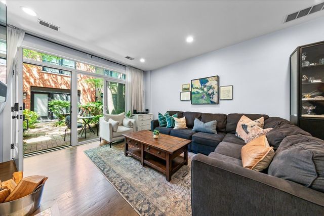 1801 W DIVERSEY Parkway 14, Chicago, IL 60614