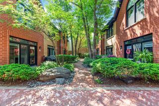 1801 W DIVERSEY Parkway 14, Chicago, IL 60614