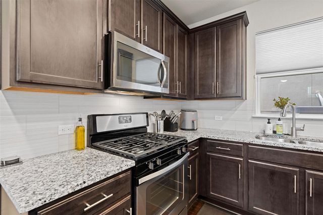 1917 Cleese DR 196C, Austin, TX 78741