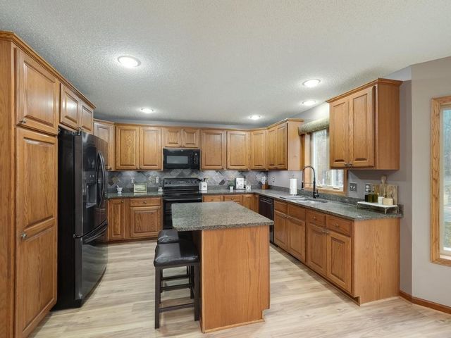 10154 Noble Court N, Brooklyn Park, MN 55443