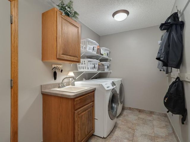 10154 Noble Court N, Brooklyn Park, MN 55443
