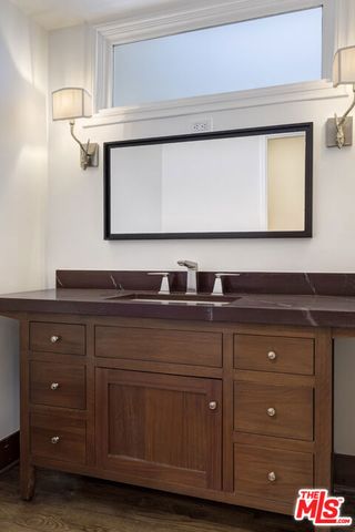 1277 N Norman Place, Los Angeles, CA 90049