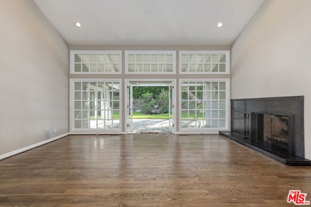 1277 N Norman Place, Los Angeles, CA 90049