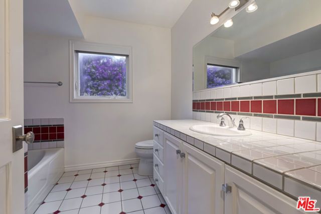 1277 N Norman Place, Los Angeles, CA 90049