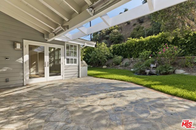 1277 N Norman Place, Los Angeles, CA 90049