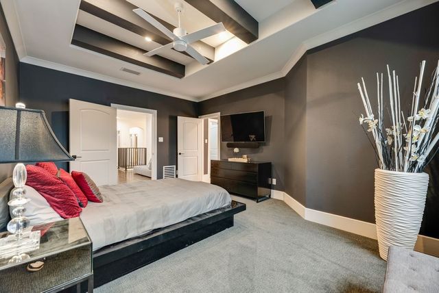 5113 Vandelia Street, Dallas, TX 75235