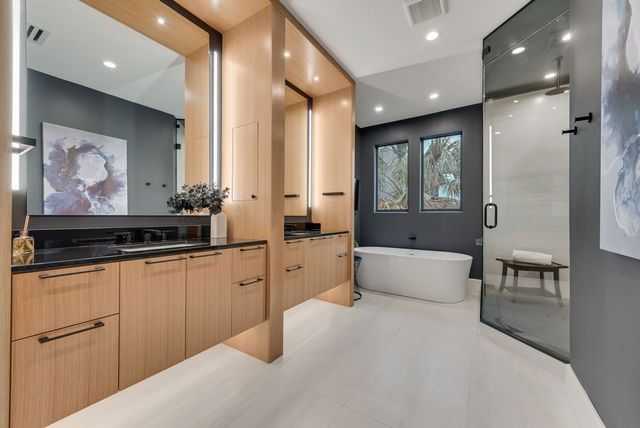 5113 Vandelia Street, Dallas, TX 75235