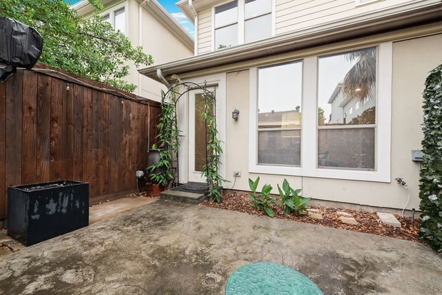 5113 Vandelia Street, Dallas, TX 75235