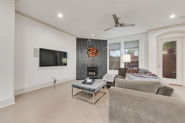 5113 Vandelia Street, Dallas, TX 75235