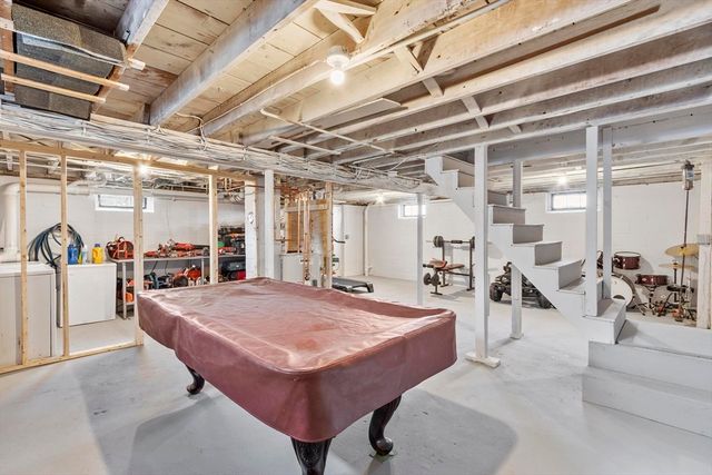 1430 Mammoth Rd, Dracut, MA 01826