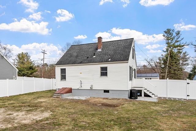 1430 Mammoth Rd, Dracut, MA 01826